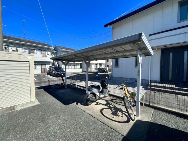 ポップハウスの物件外観写真