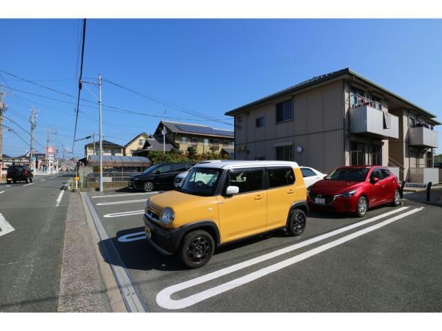 サニー・マサの物件外観写真