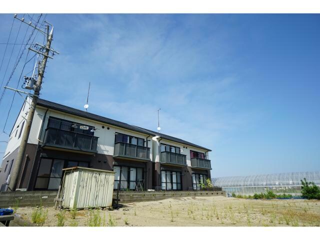 プラージュの物件外観写真