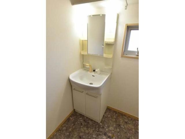 新居町駅 車移動5分  1.8km 1階の物件内観写真