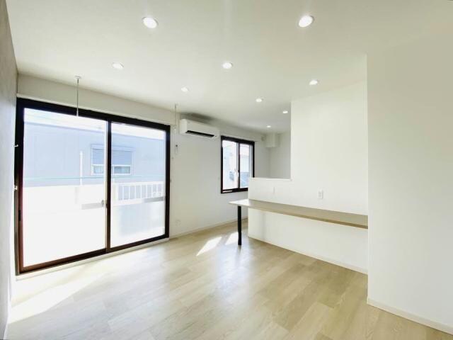 鷲津駅 車移動5分  1.2km 2階の物件内観写真