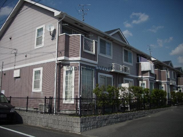 レフィナード・エムＡの物件外観写真