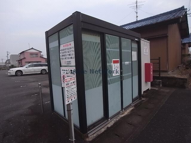 レフィナード・エムＡの物件外観写真