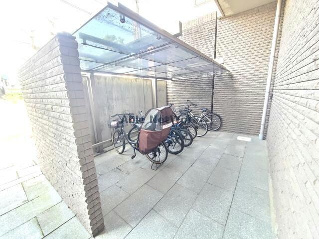 アクシス参番館の物件外観写真