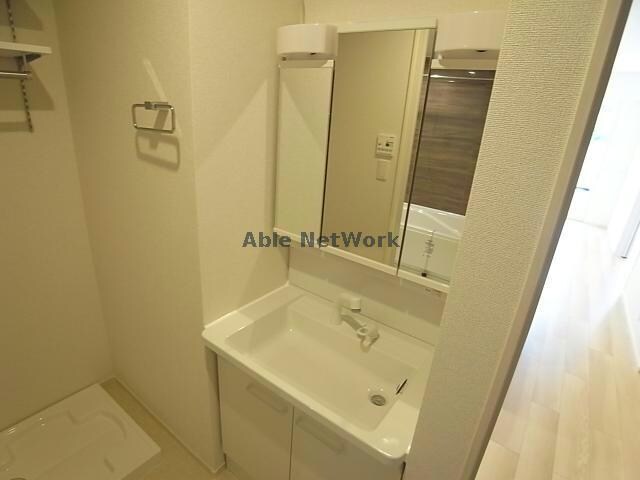 レジェンドの物件内観写真