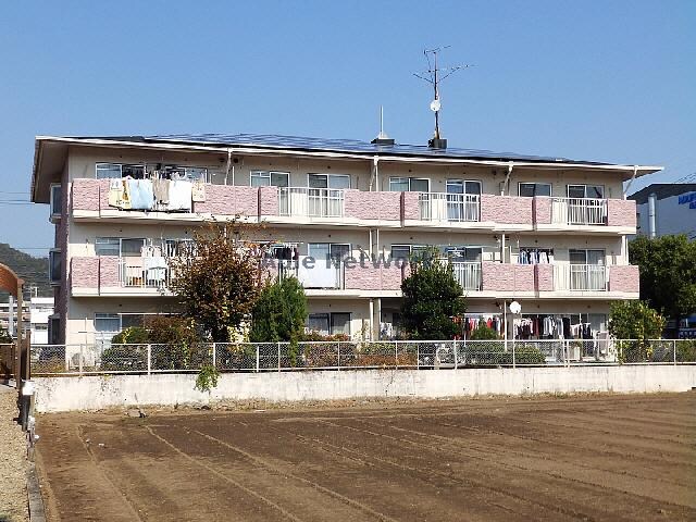 グリーンアベニューの物件外観写真