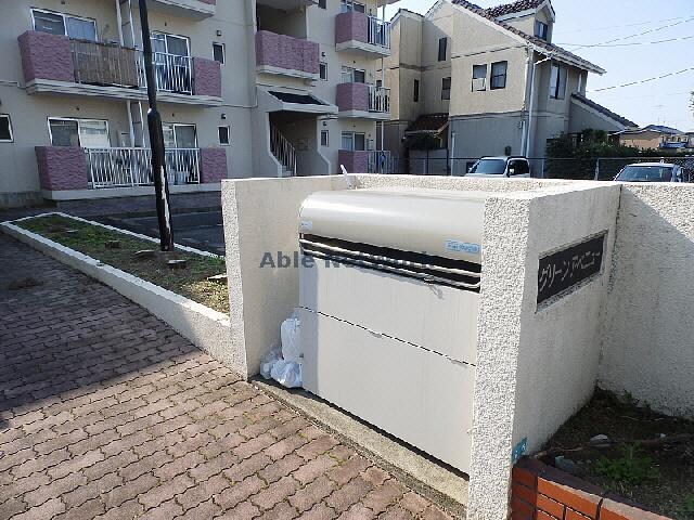 グリーンアベニューの物件外観写真