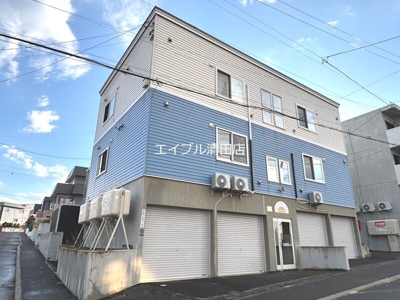 プラムスクウエアの物件外観写真