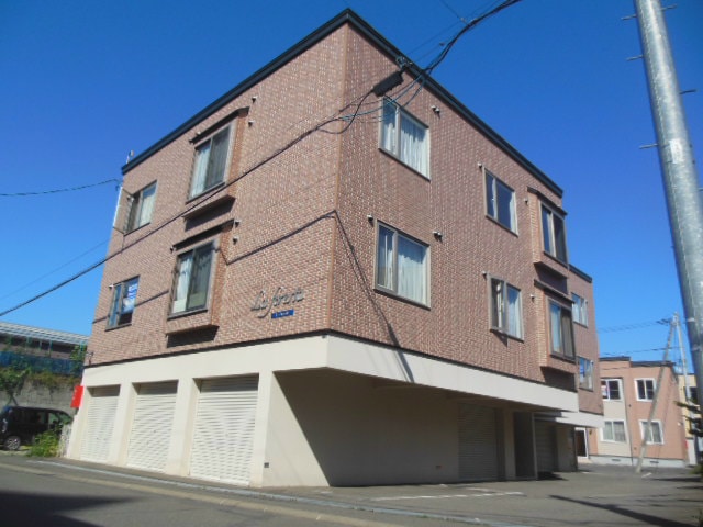 ラ・フォレスタの物件外観写真