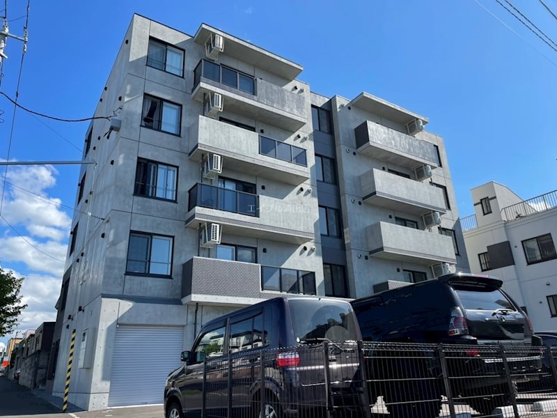 LUSSOVITAの物件外観写真