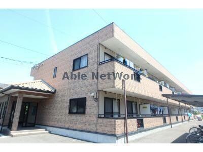 ファミーユ中山の物件外観写真