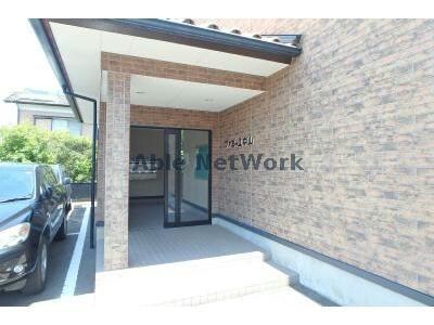 ファミーユ中山の物件外観写真