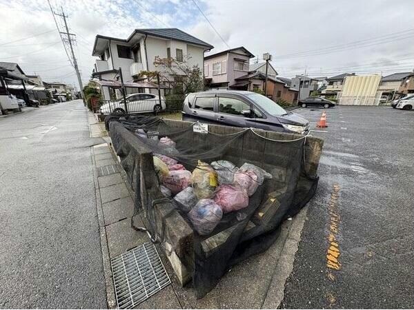 センチュリーコート緑の物件外観写真