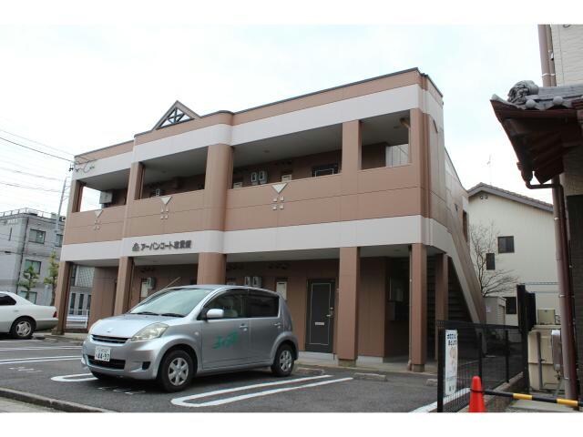 アーバンコート志貴崎の物件外観写真