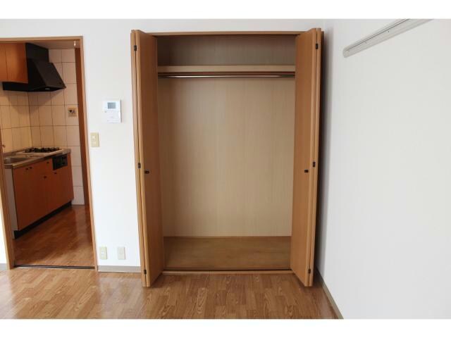 アーバンコート志貴崎の物件内観写真