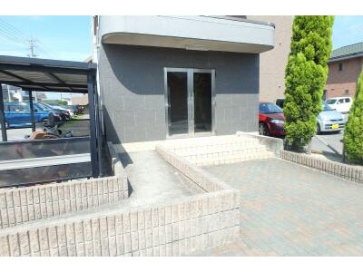 ISO GAIｸﾞﾗﾝﾄﾞｴｨﾜﾝAの物件外観写真