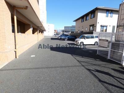 East Oneの物件外観写真