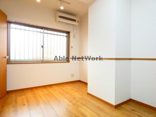 East Oneの物件内観写真