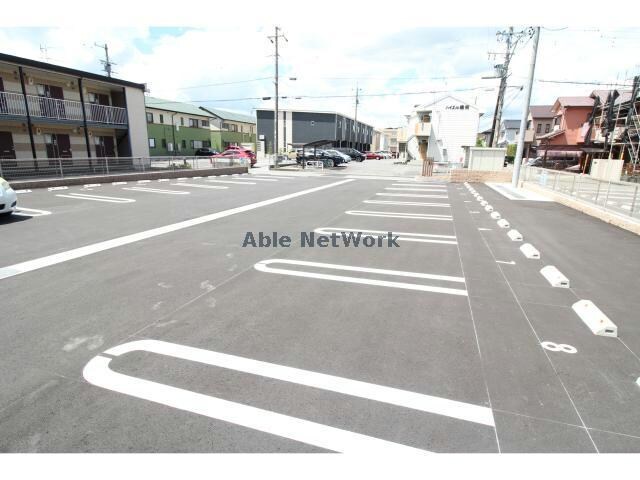 グランシュテルの物件外観写真