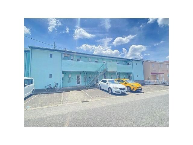 エブリワン西棟の物件外観写真