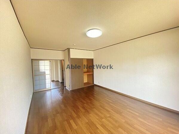 エブリワン西棟の物件内観写真