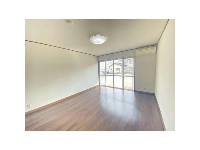 エブリワン西棟の物件内観写真