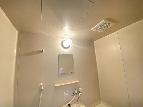 エブリワン西棟の物件内観写真