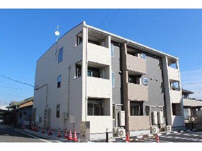 クラール・アルバの物件外観写真