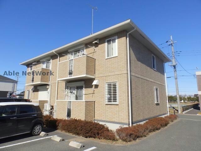 リビングタウン古河Ａの物件外観写真