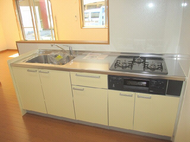 エストクールＳＡＮＥＩの物件内観写真