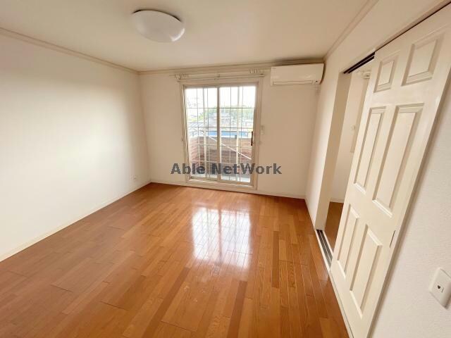 セントラル　アパートメントの物件内観写真