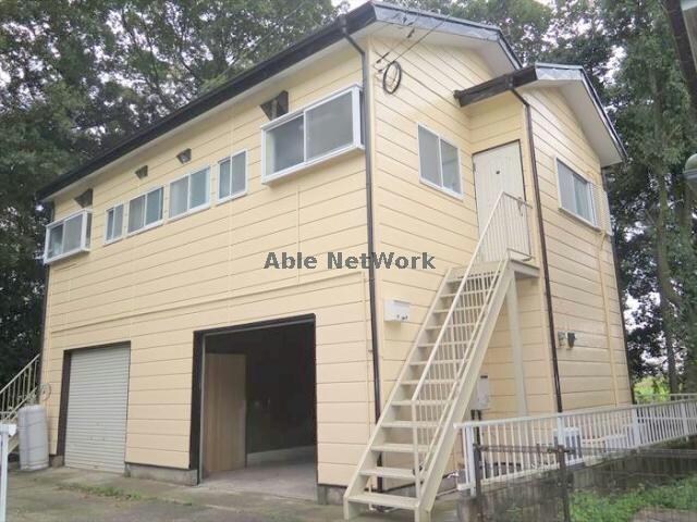 ガレージアパート名崎の物件外観写真