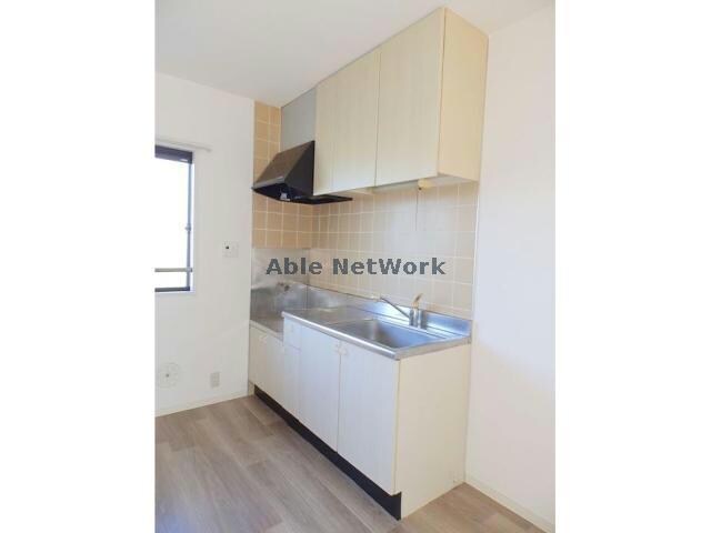 スパニッシュガーデンDの物件内観写真