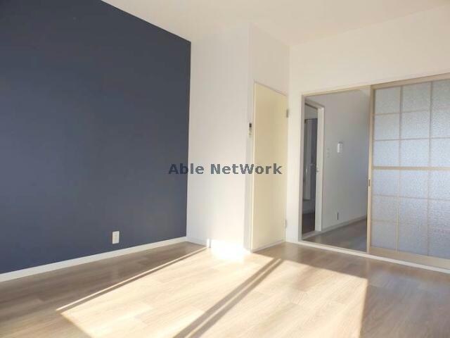 スパニッシュガーデンDの物件内観写真