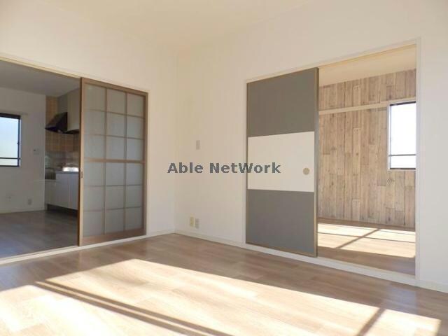 スパニッシュガーデンDの物件内観写真