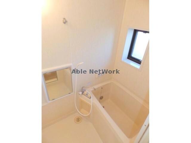 スパニッシュガーデンDの物件内観写真