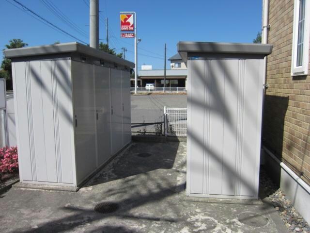水原駅 バス48分  安田インター前下車：停歩3分 1階の物件外観写真