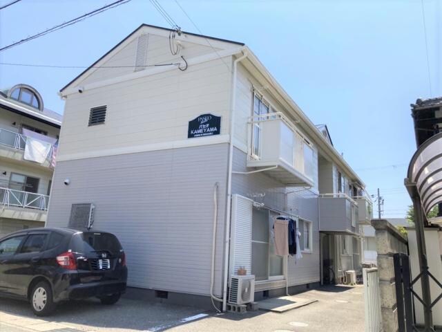 パセオ亀山の物件外観写真