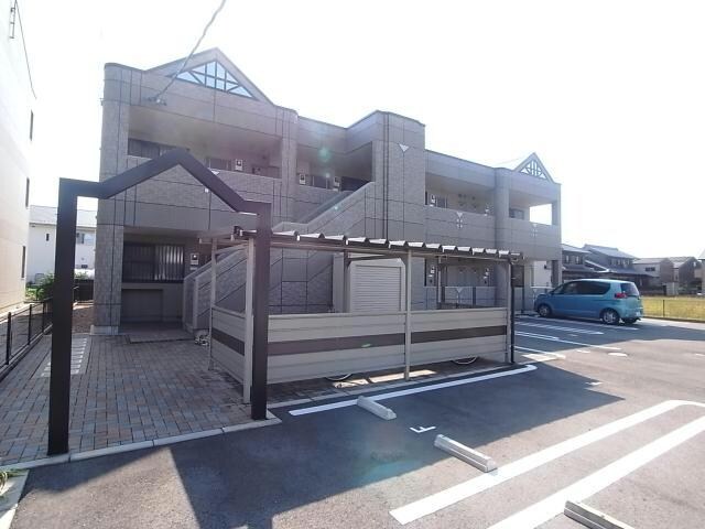 クレアーレの物件外観写真