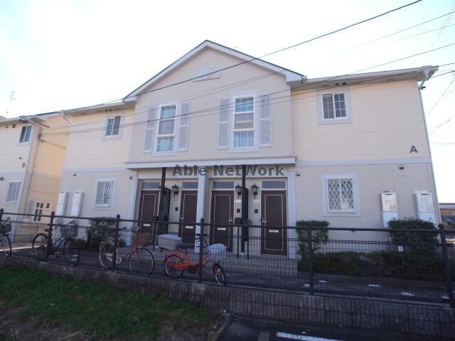 レフィナード・エムＡの物件外観写真