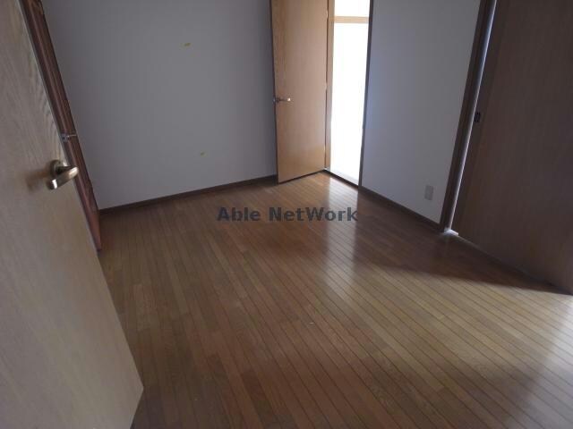 レフィナード・エムＡの物件内観写真