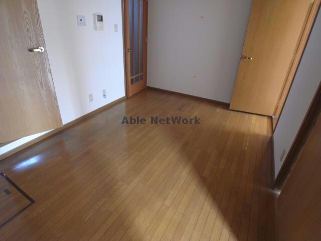 レフィナード・エムＡの物件内観写真