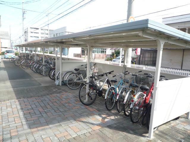 メゾンライフの物件外観写真