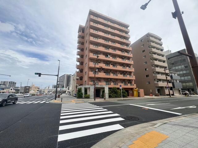 プチメゾン元浜館の物件外観写真