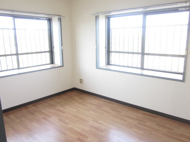 サンバークレーの物件内観写真