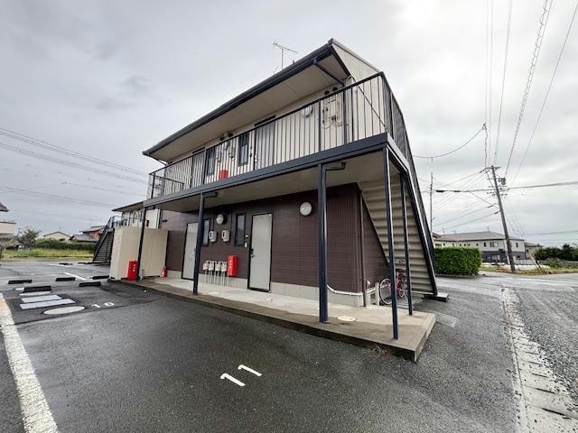 クローバーの物件外観写真