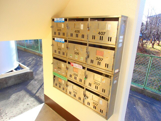 マンションストークⅦの物件外観写真