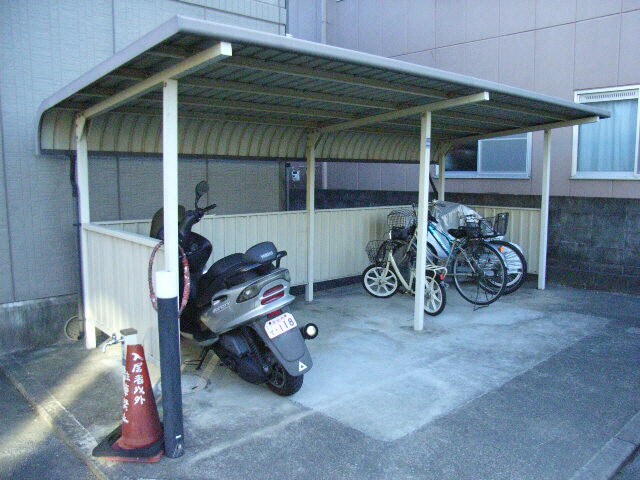 ヴィラ梅小路Ｂの物件外観写真