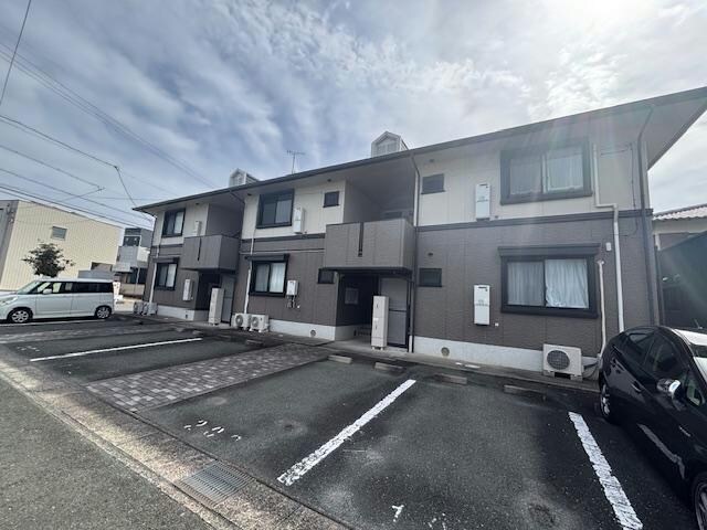 ハイカムールＭの物件外観写真