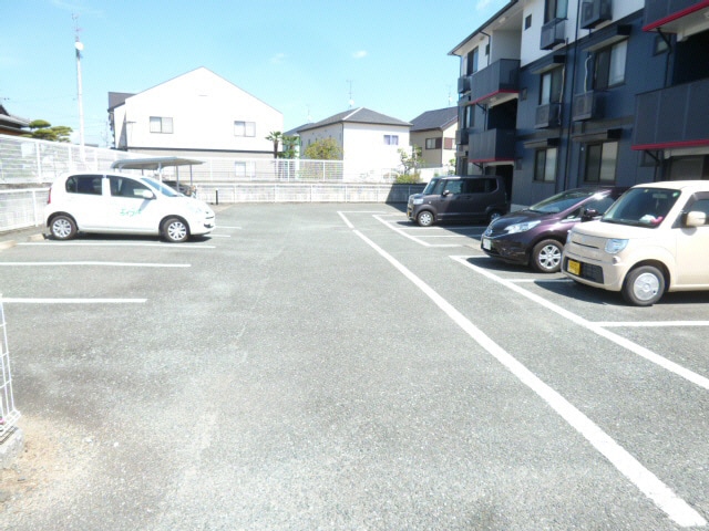 プリムヴェール（小松）の物件外観写真